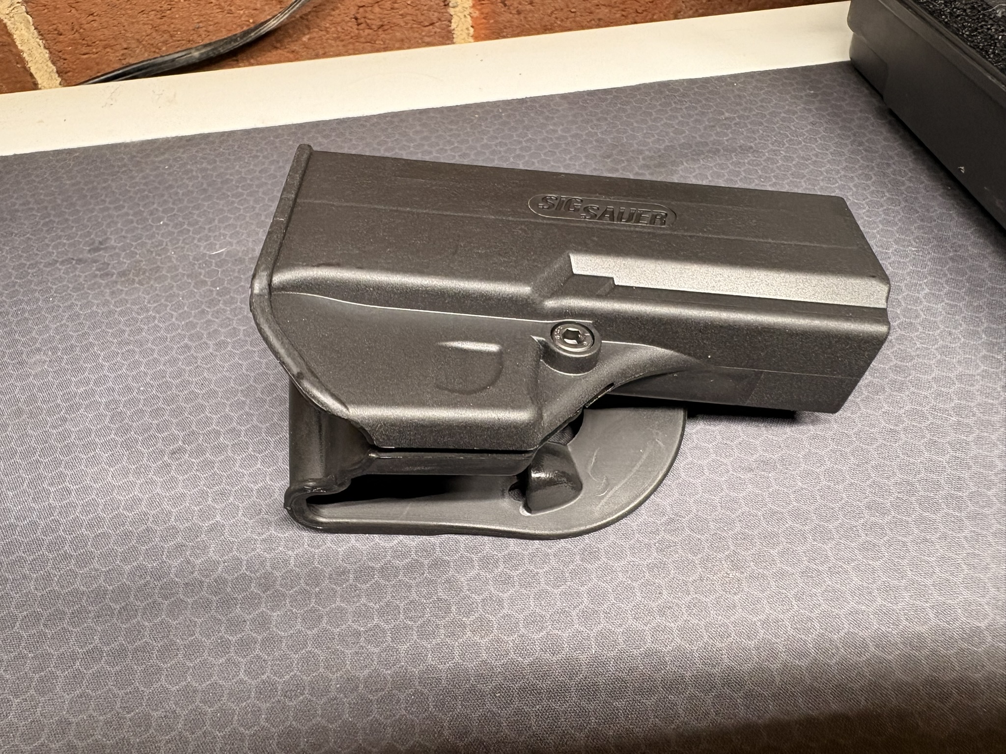 SIG Sauer P320 Nitron Compact 9mm 3.9in 2 Mags Case Holster-img-13