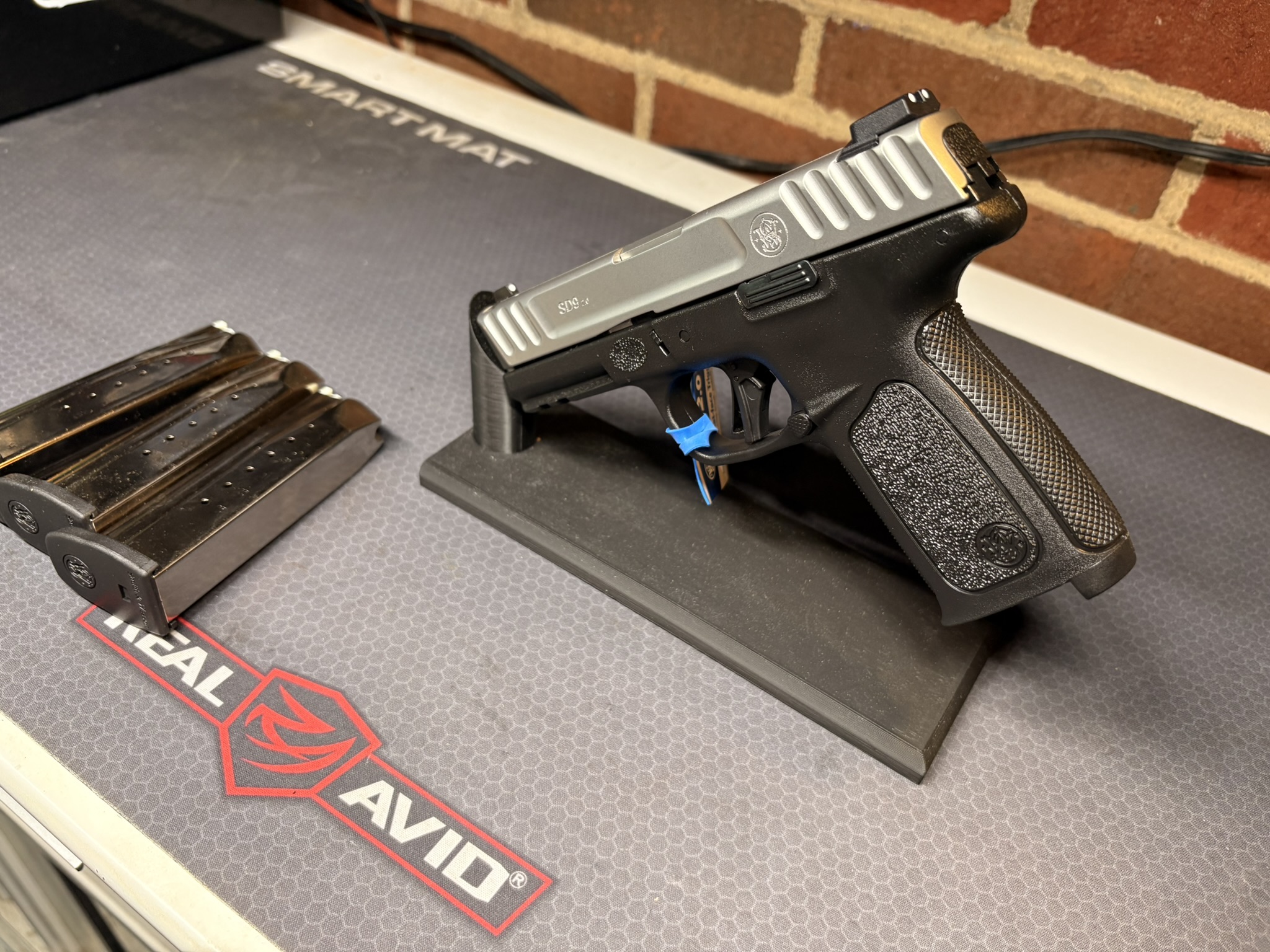 Smith Wesson SD9 2.0 9mm 4in 3 Mags Savior Carry Bag-img-16
